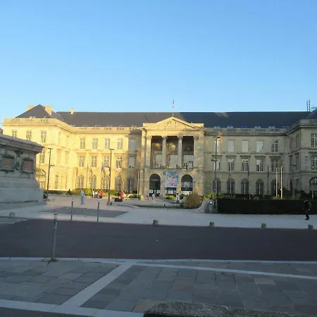 De Charme Au Coeur Du Vieux Calme Et Jardin Apartament Rouen